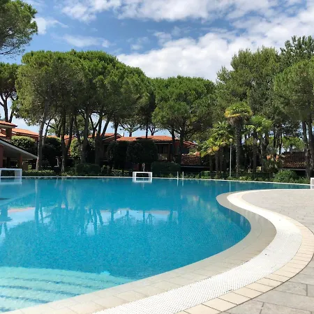 شقة Villaggio Euroresidence بيبيوني